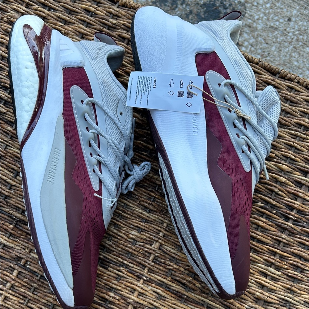 Texas A&M Athletic Sneakers Burgandy/Cool Grey Cloud White NEW